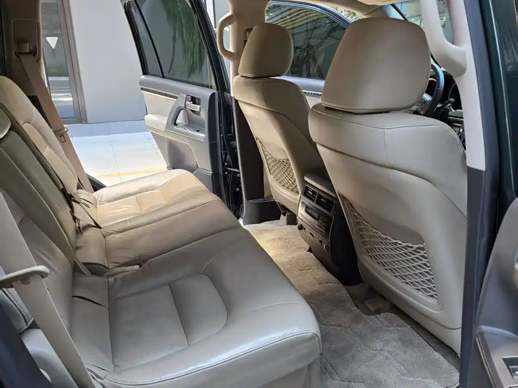 Toyota Land Cruiser — миниатюра 8