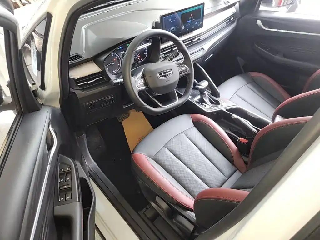 Geely Vision X3 — миниатюра 16