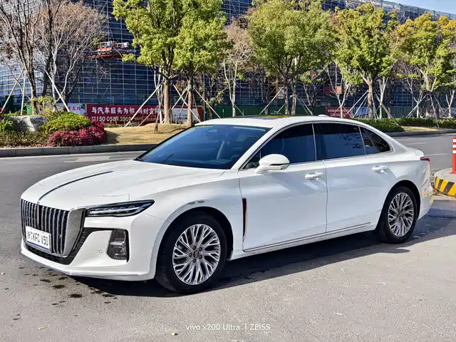 2023 Hongqi H5
