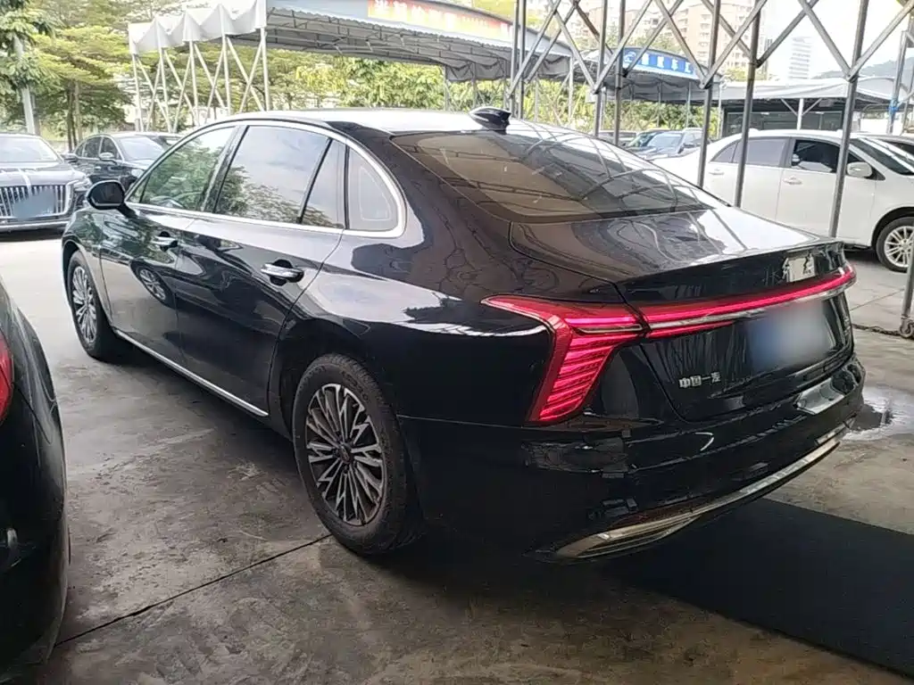 Hongqi Hongqi H5 — миниатюра 5
