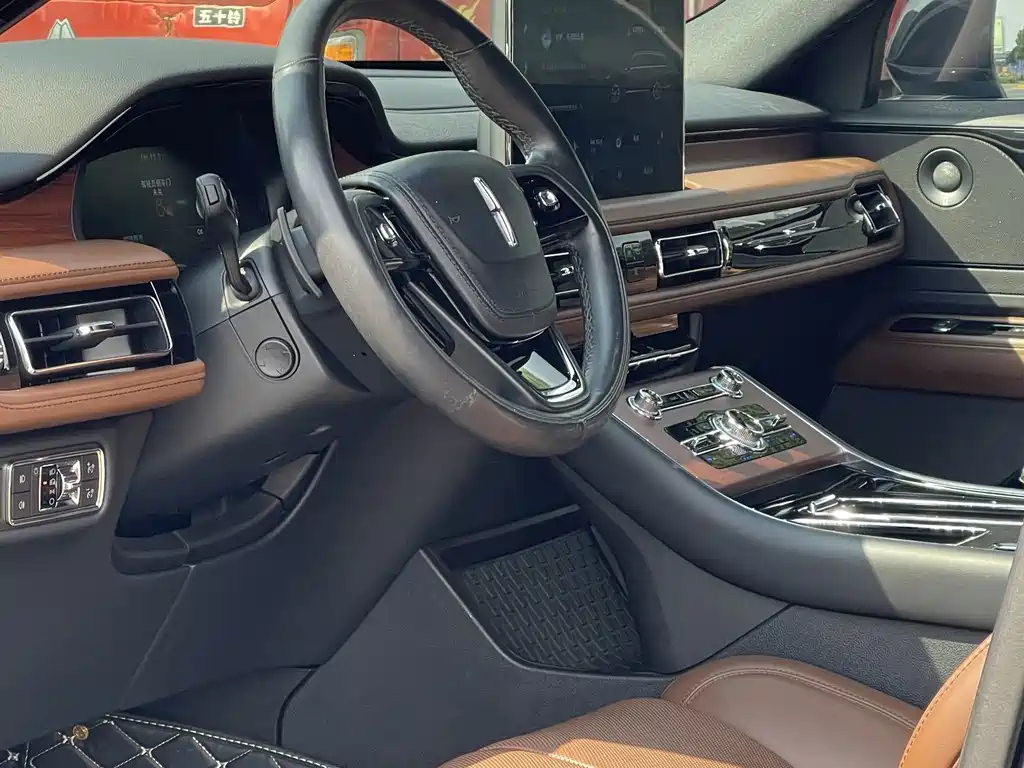 Lincoln Aviator — миниатюра 5