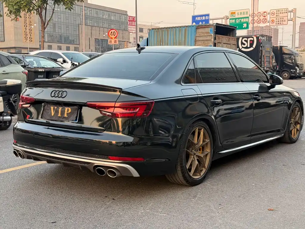 Audi A4L 2019 45 TFSI quattro Sport VI