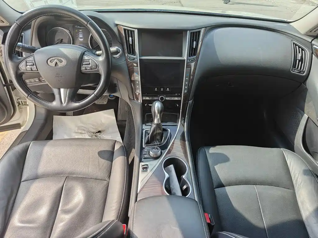 INFINITI Q50L