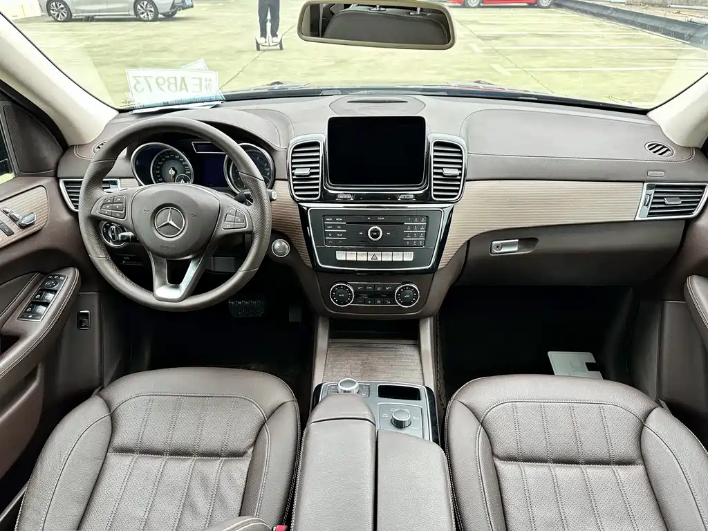 Mercedes-Benz GLE (Import) — миниатюра 4