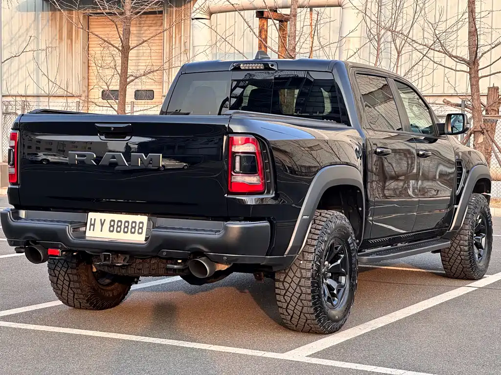 Ram Trucks 2023 6.2T AT