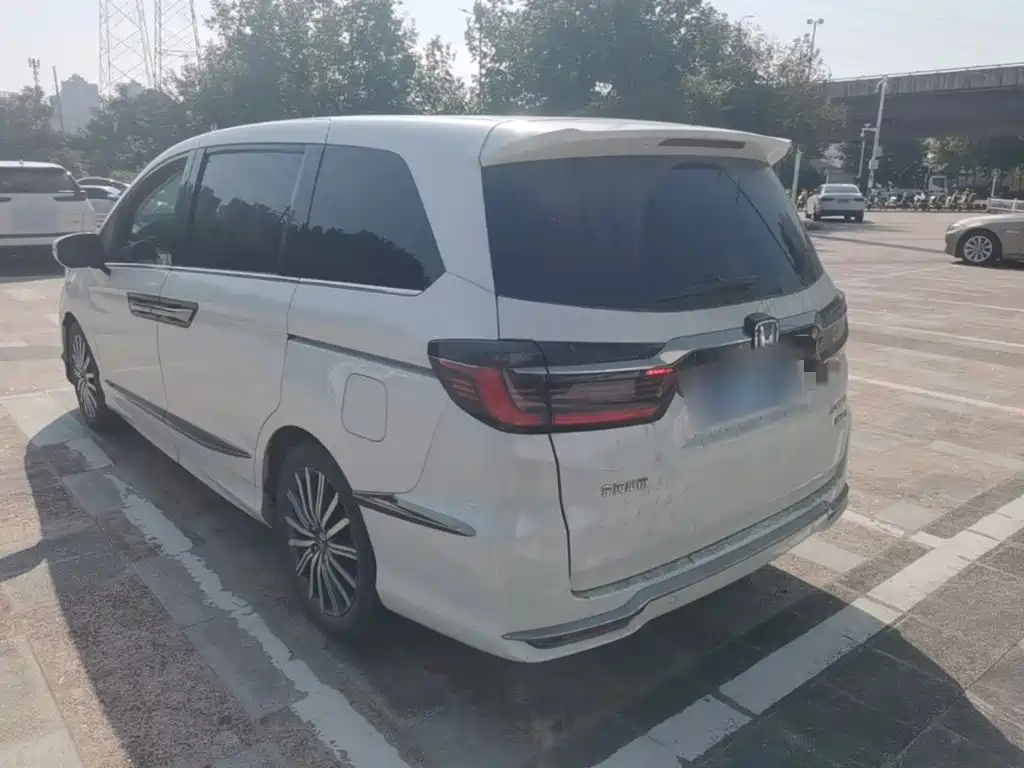 Honda Elysion — миниатюра 5