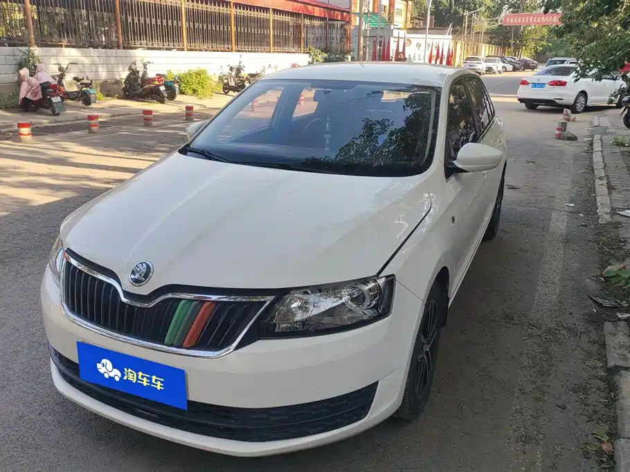 Купить Skoda Rapid Spaceback