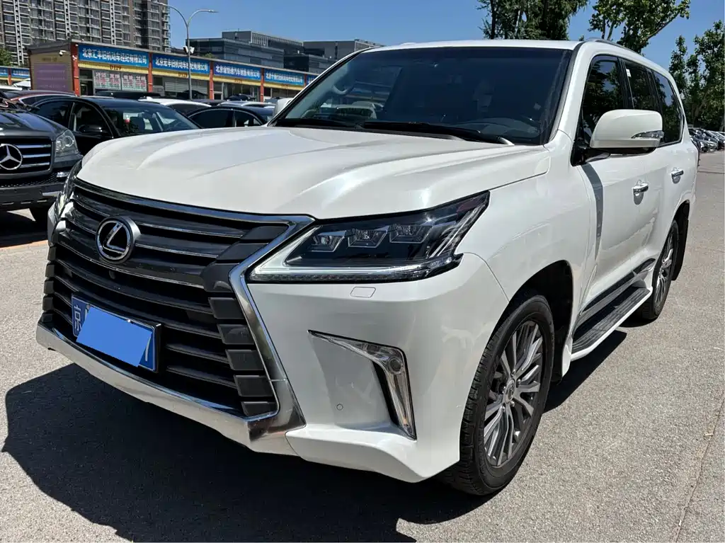 Купить Lexus LX