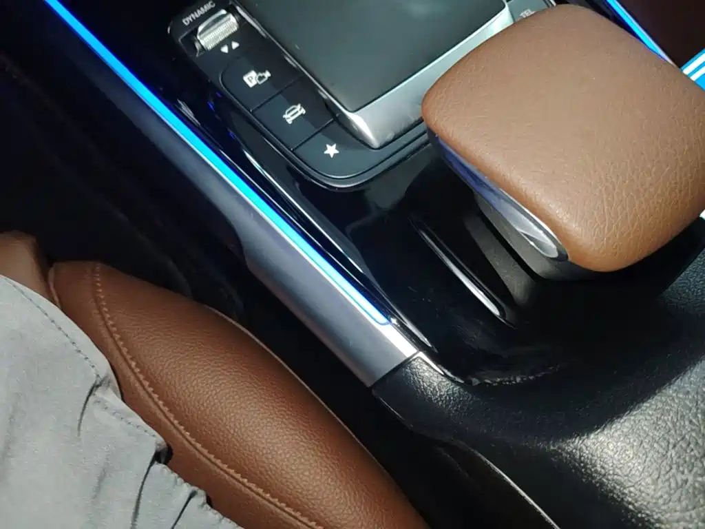 Mercedes-Benz GLB — миниатюра 14