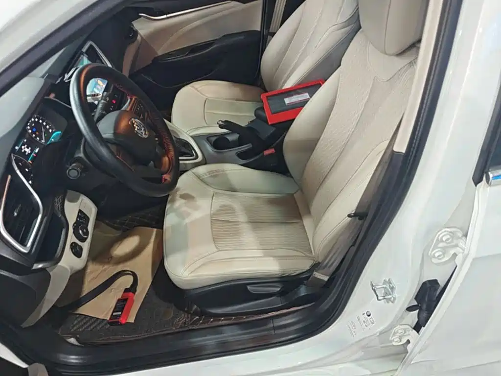 Buick Excelle — миниатюра 15