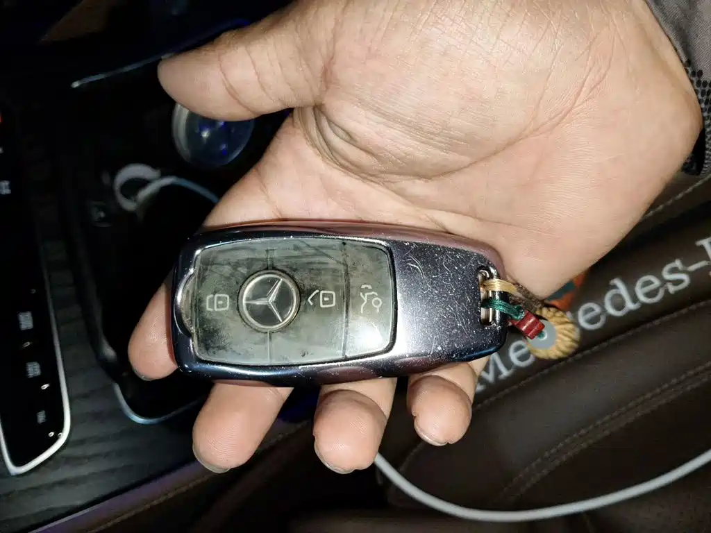Mercedes-Benz E-Class — миниатюра 12