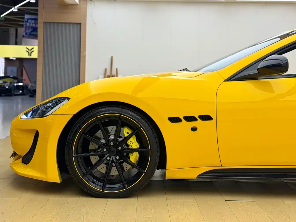 Maserati GranCabrio — миниатюра 7