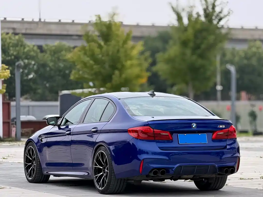 BMW M5 — миниатюра 13