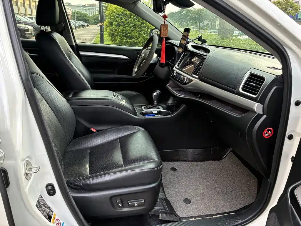 Toyota Highlander — миниатюра 5
