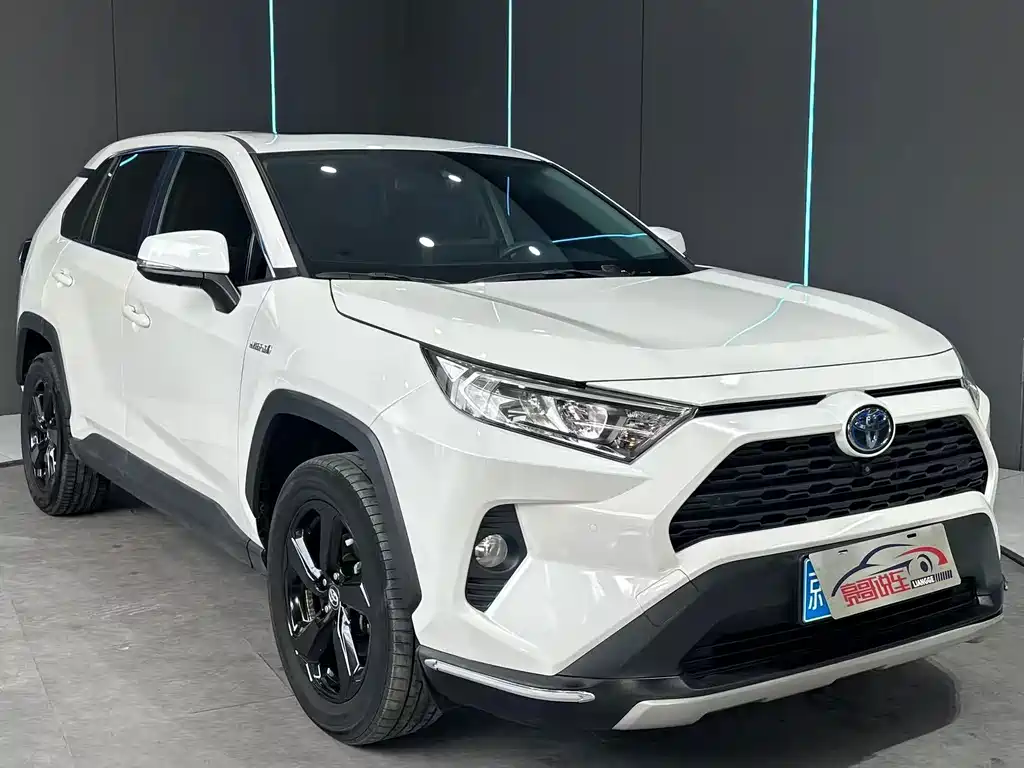 Toyota RAV4 — миниатюра 3