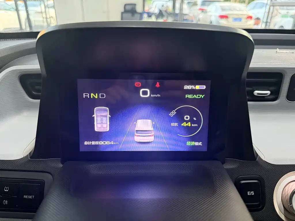 Wuling MINIEV — миниатюра 6
