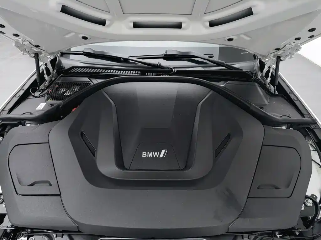 BMW i3 — миниатюра 6