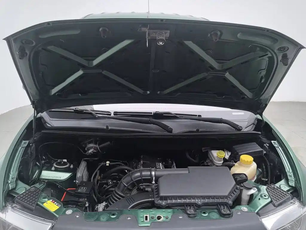 Wuling Hongguang V — миниатюра 6