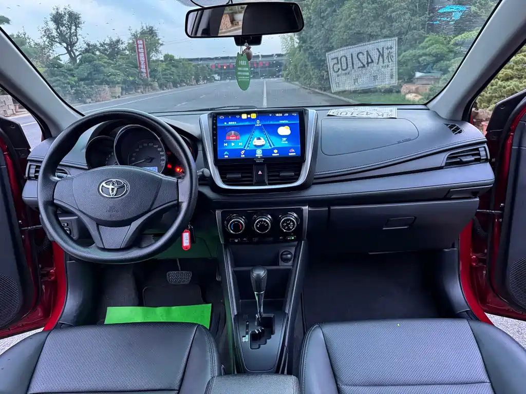 TOYOTA YARIS L ZHIXUAN