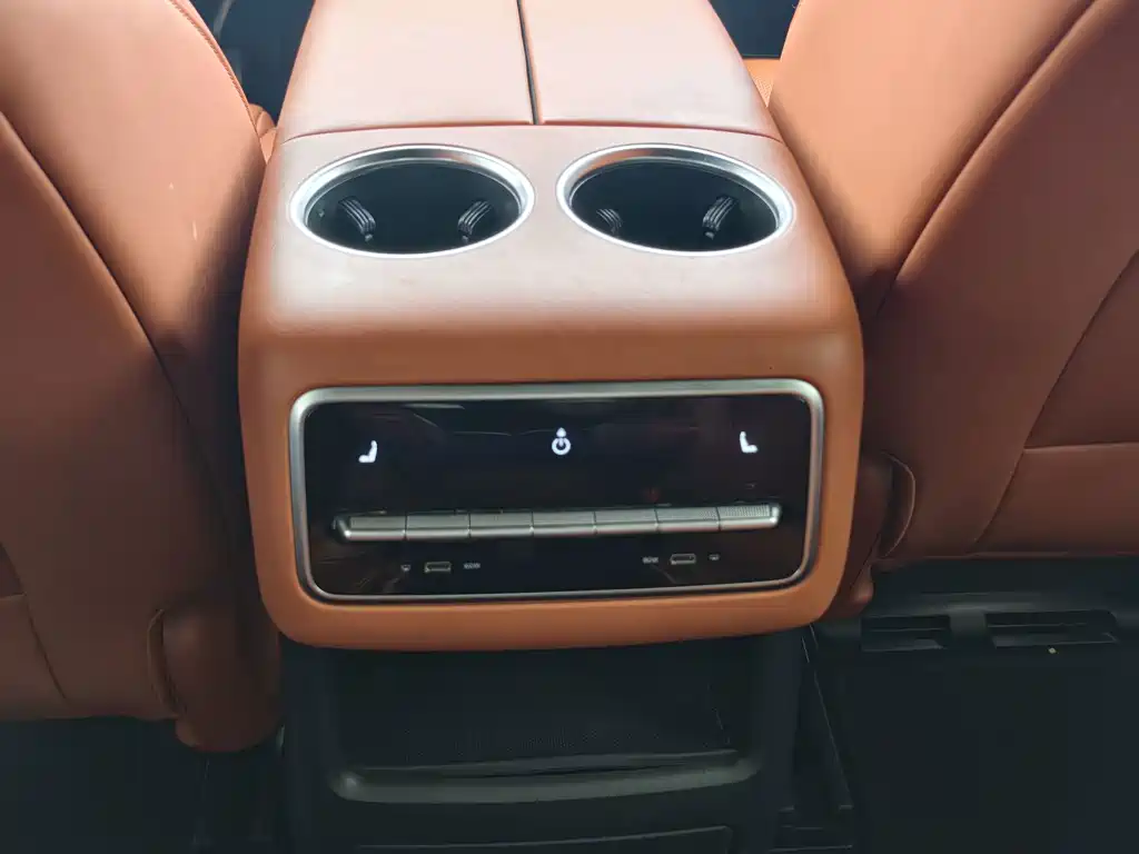 Li Auto Li L8 — миниатюра 6