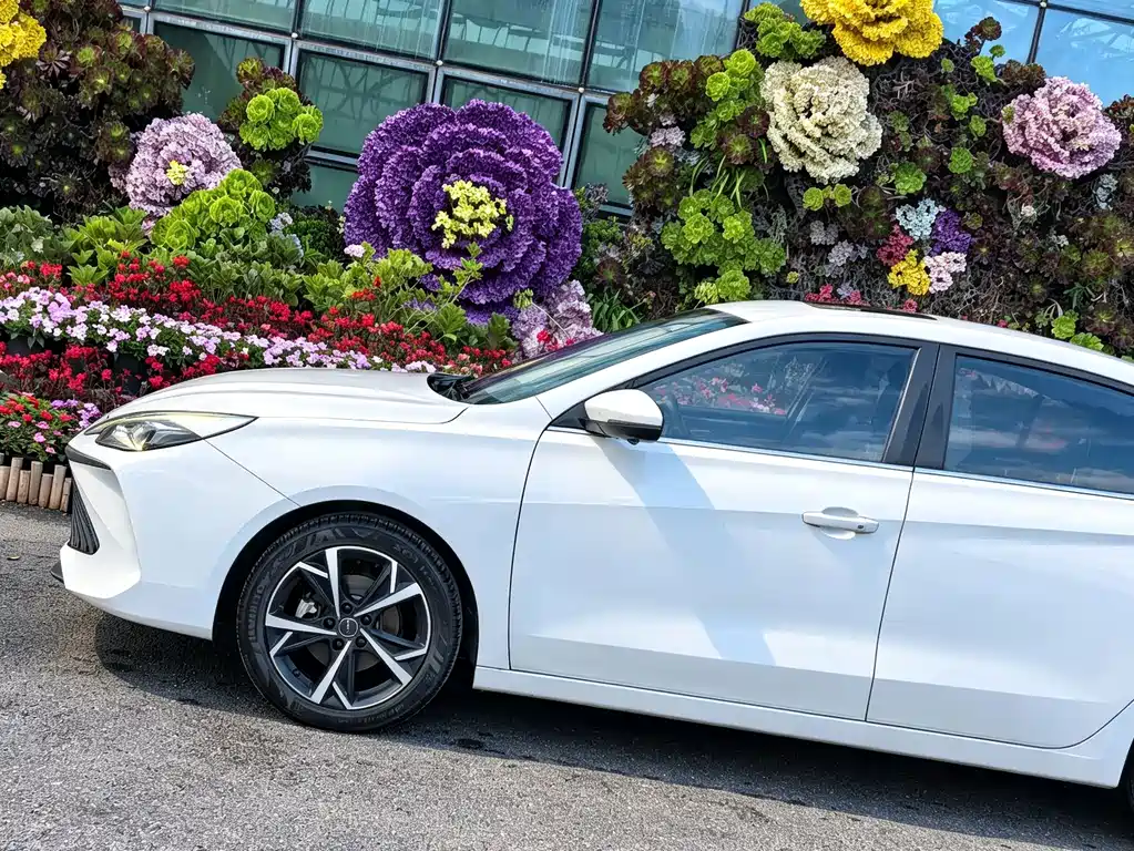 Roewe i5 — миниатюра 4