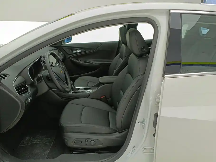 Chevrolet Malibu XL — миниатюра 9