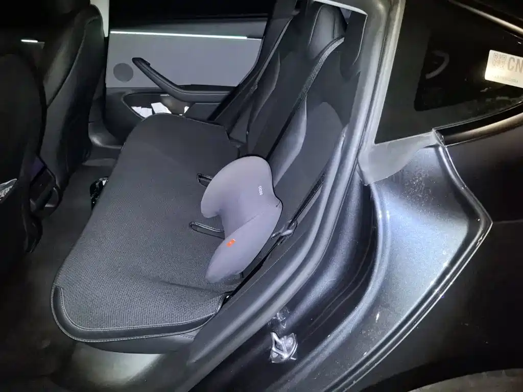 Tesla Model 3 — миниатюра 13