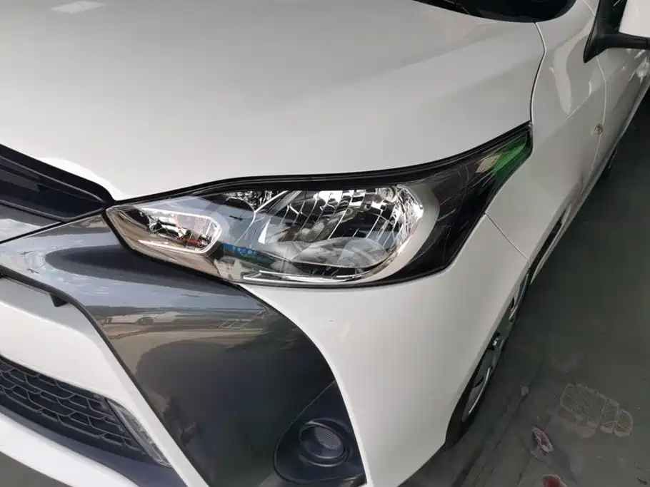 Toyota Yaris L — миниатюра 5