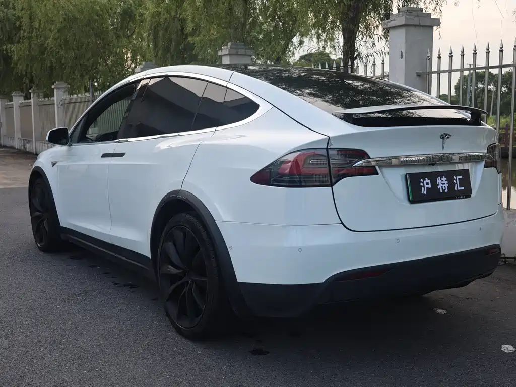 Tesla Model X 2016 Model X 90D