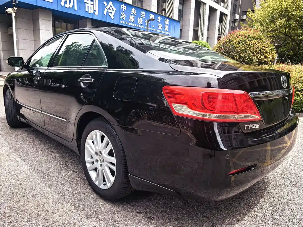 Toyota Camry — миниатюра 25