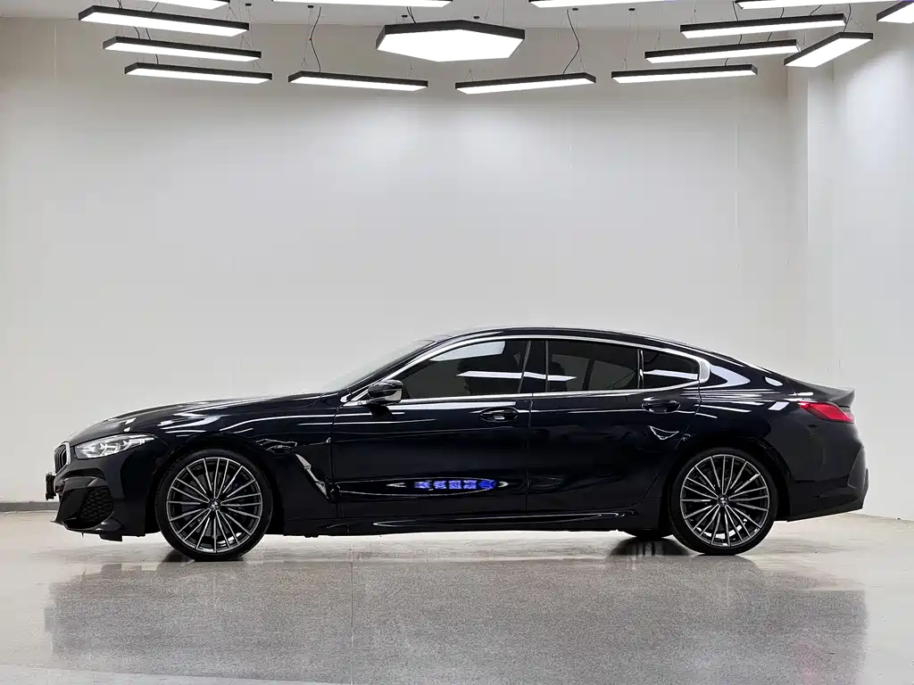 BMW 8 Series Facelift 840i 4-door Coupe M Sport Package, фото 5