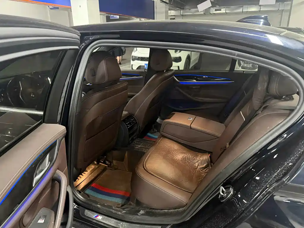 BMW 5 Series — миниатюра 5