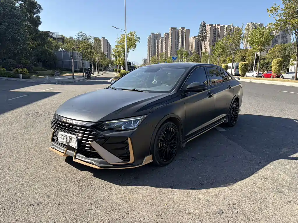 DONGFENG YI HYUN MAX