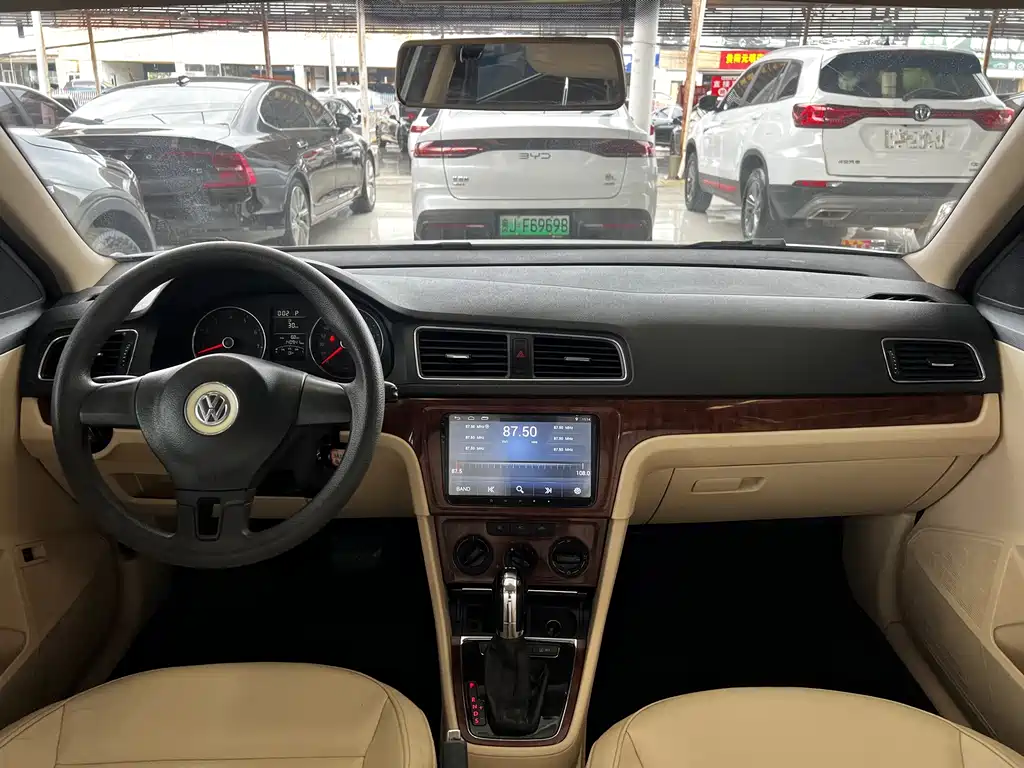 Volkswagen Lavida — миниатюра 7