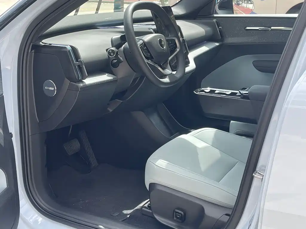 Volvo EX30 2025 Ultra