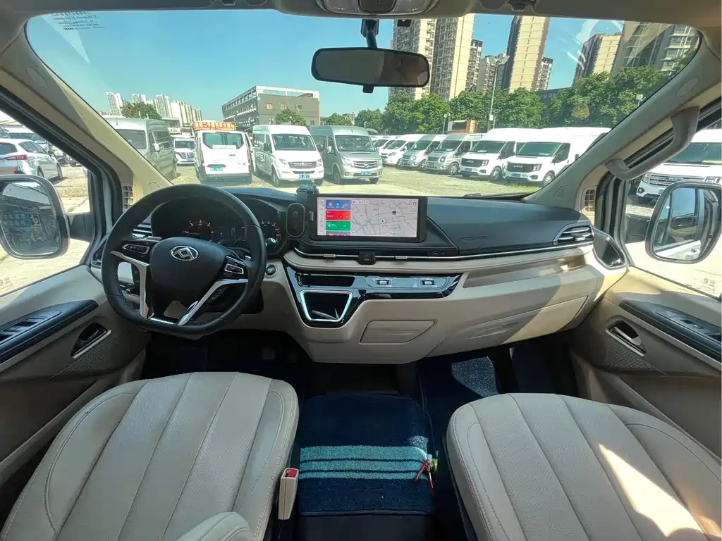 MAXUS V70 — миниатюра 8