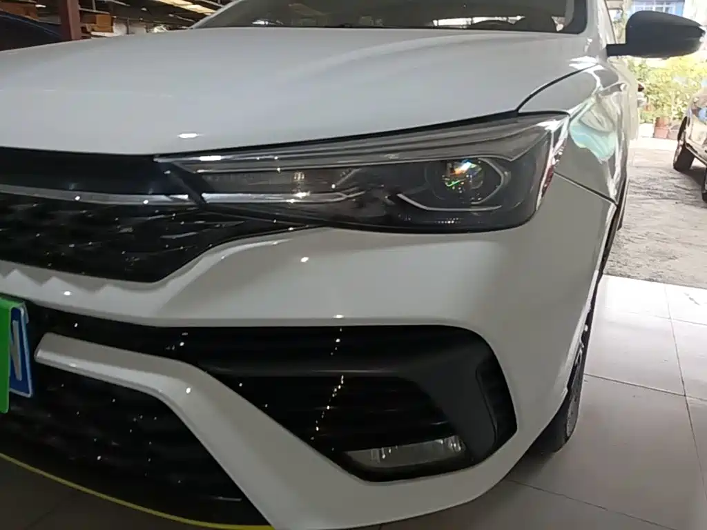 Roewe i5 — миниатюра 24