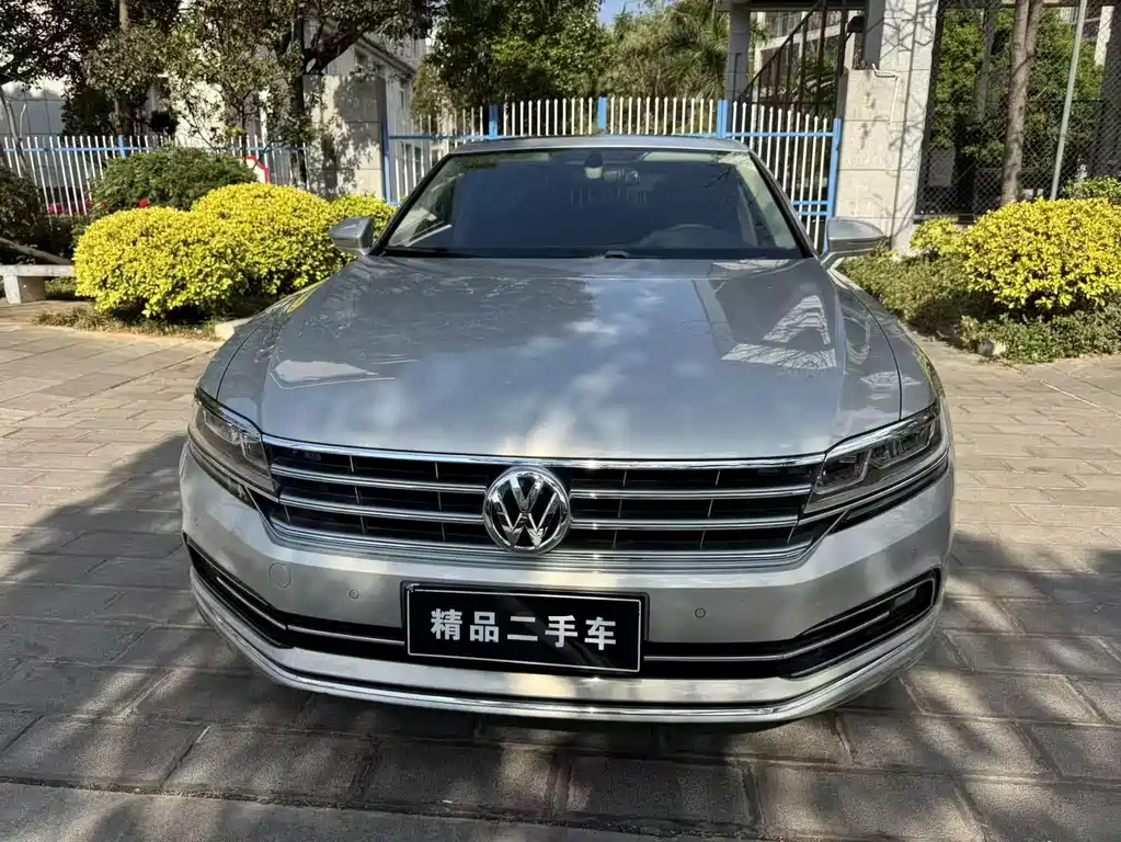 Volkswagen Phideon — миниатюра 2