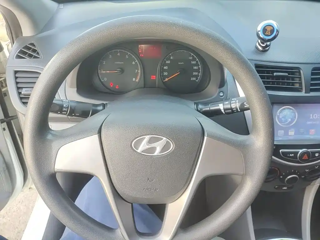 Hyundai Verna — миниатюра 11