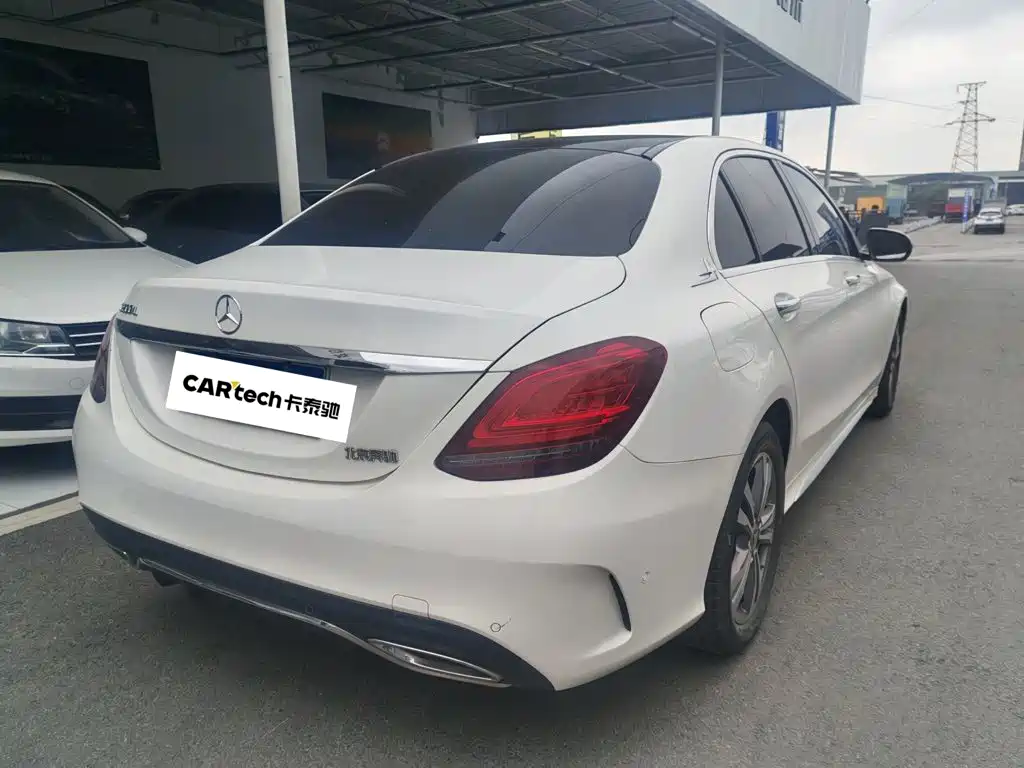 Mercedes-Benz C-Class — миниатюра 12