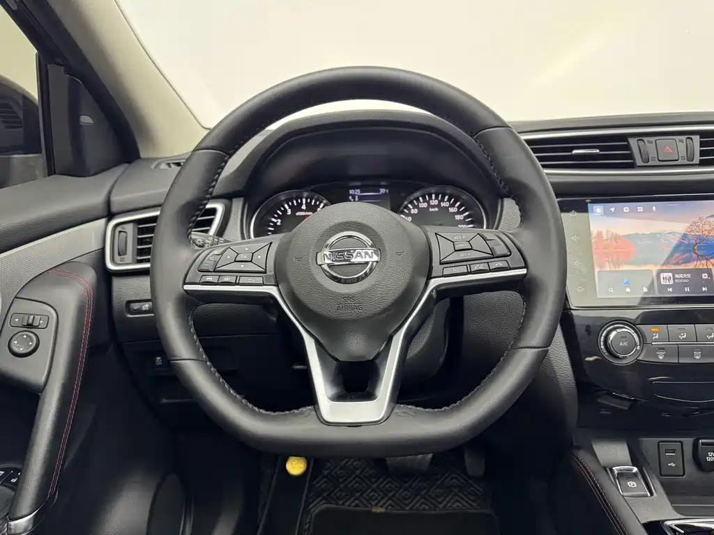 Nissan Qashqai — миниатюра 7