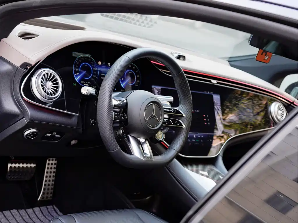 MERCEDES-BENZ EQS AMG