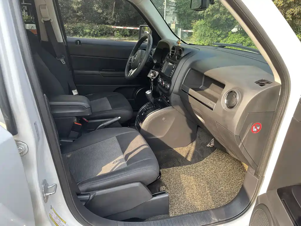 Jeep Patriot — миниатюра 28