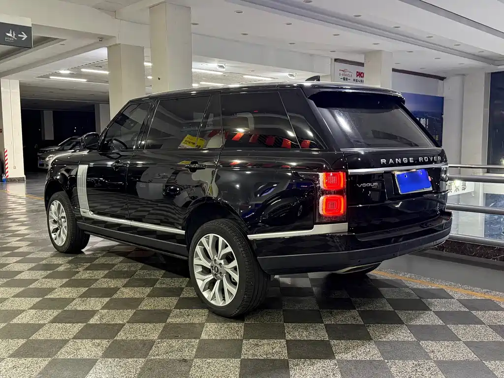Land Rover Range Rover — миниатюра 4
