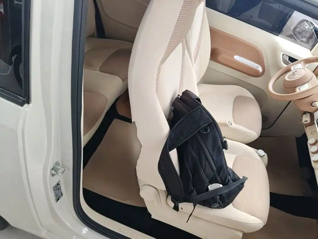 Wuling MINIEV — миниатюра 25