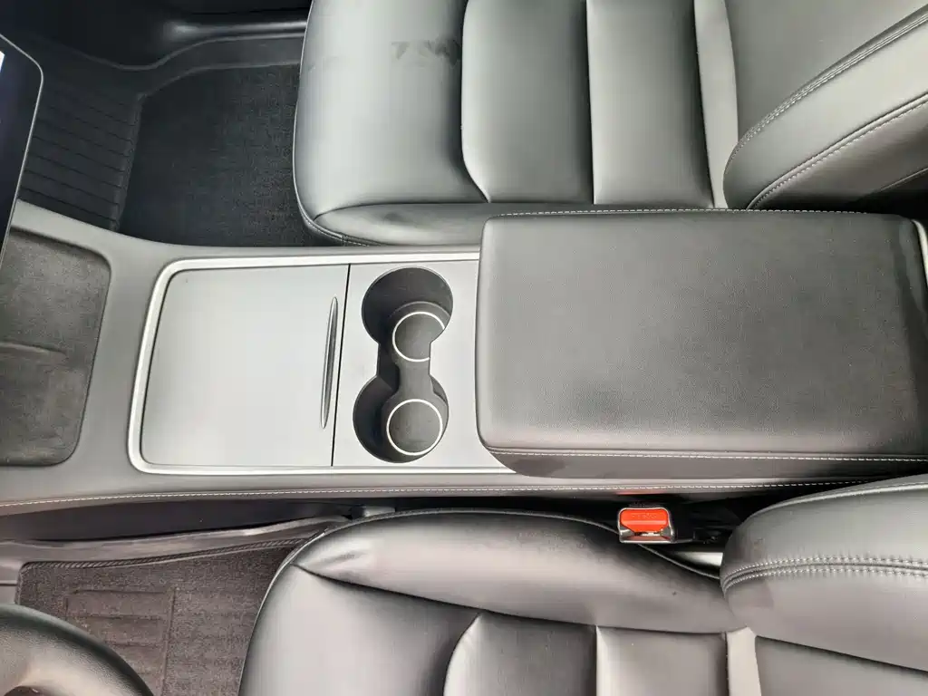 Tesla Model Y — фотографии объявления, Фото 12
