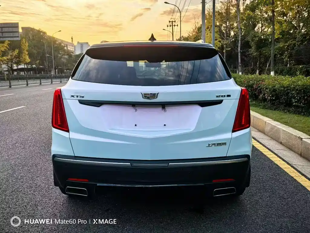 CADILLAC XT5