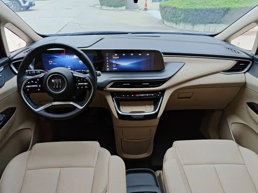 Buick GL8 Hybrid — миниатюра 10