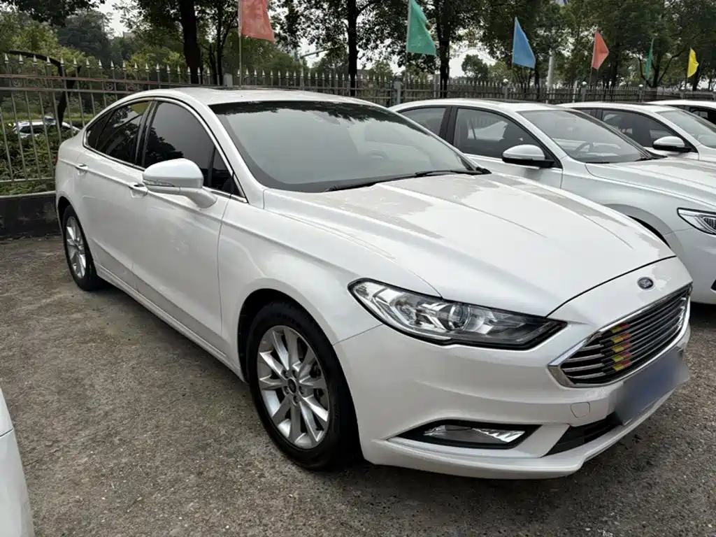 Ford Mondeo — миниатюра 7