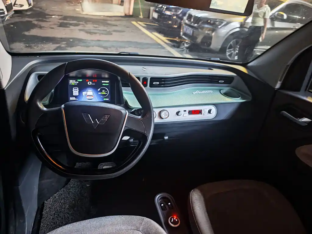 Wuling MINIEV — миниатюра 5